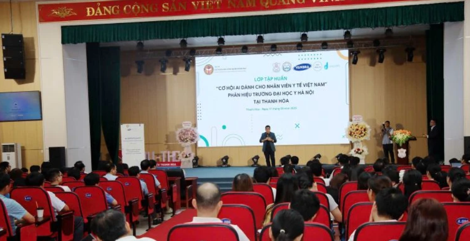 Toàn cảnh chương trình tập huấn. Ảnh: Thuỳ Linh