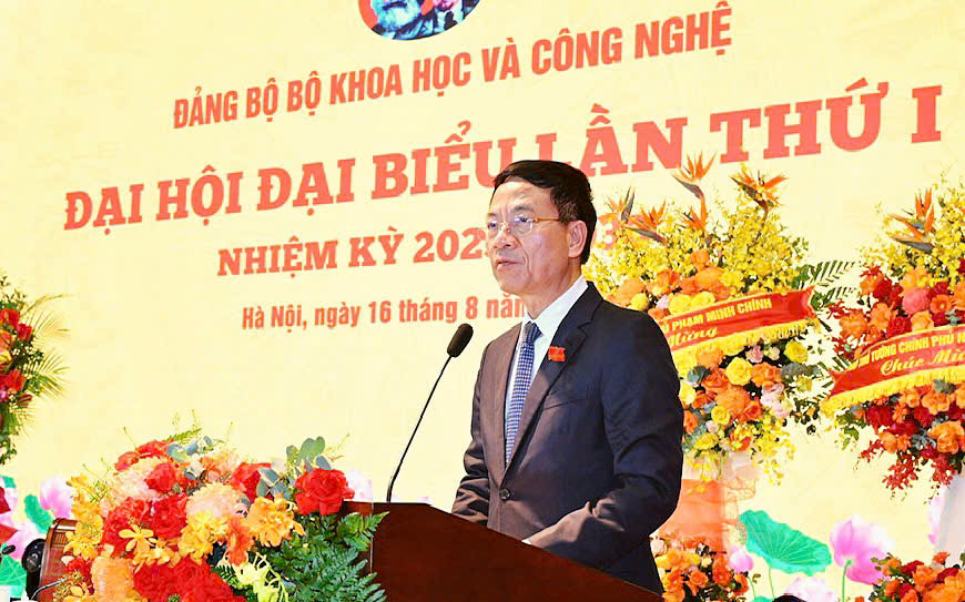 Bộ trưởng Bộ KH&CN Nguyễn Mạnh Hùng phát biểu tại Đại hội.