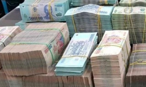 Thủ đoạn chiếm đoạt tiền của lao động