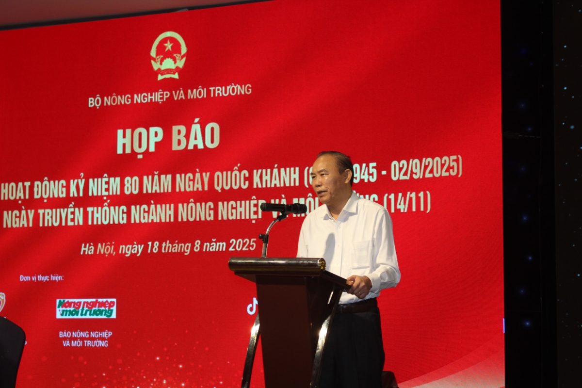 Thứ trưởng Phùng Đức Tiến:&nbsp; 