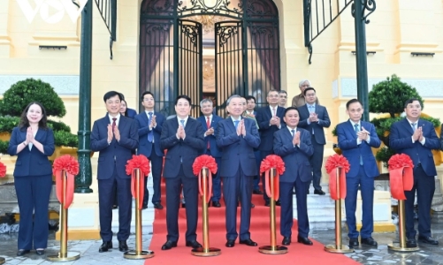 Tổng Bí thư cùng lãnh đạo Nhà nước dự Lễ bàn giao  công trình Tòa nhà Bắc Bộ Phủ, số 2 Lê Thạch 