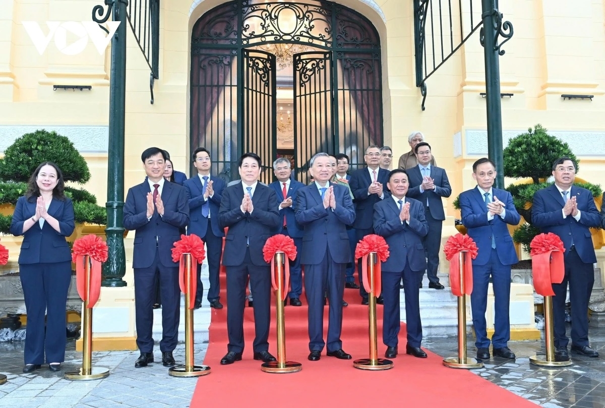 Lãnh đạo Đảng, Nhà nước dự lễ bàn giao toà nhà Bắc Bộ Phủ số 2 Lê Thạch.