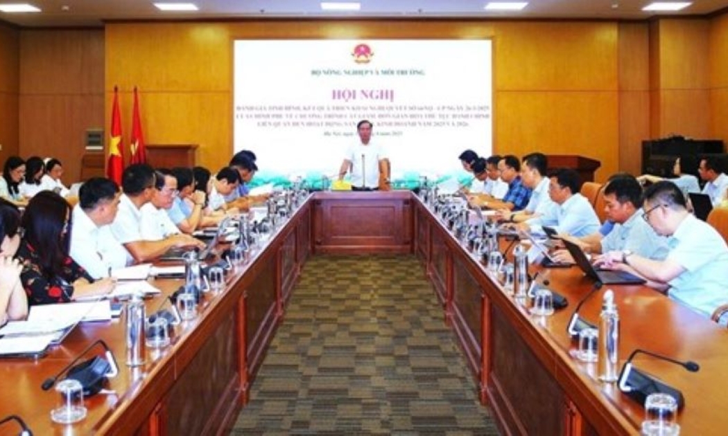 Thứ trưởng Bộ Nông nghiệp và Môi trường Võ Văn Hưng chủ trì Hội nghị đánh giá tình hình và kết quả triển khai Nghị quyết số 66/NQ-CP.