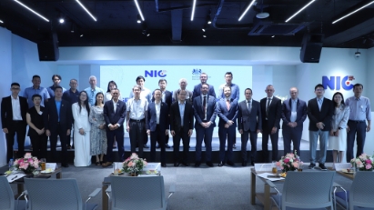 Vietnam, UK deepen cooperation in semiconductor 