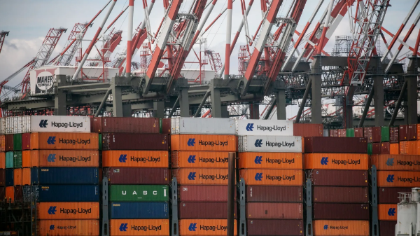 Thuế quan tăng, kinh tế toàn cầu còn ổn được bao lâu?