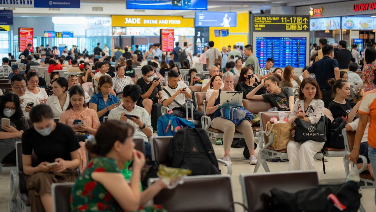 Dịp lễ Quốc khánh 2/9 năm nay, các hãng hàng không đều triển khai các chương trình ưu đãi, tặng quà khi mua vé.