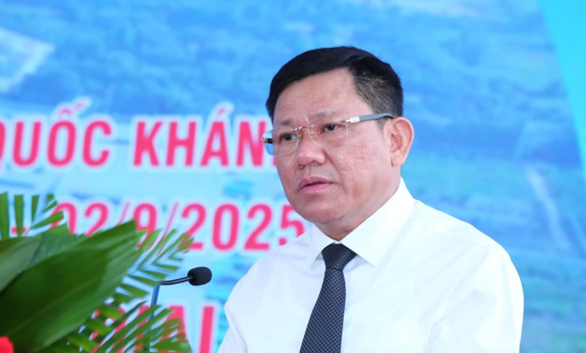 Phó Chủ tịch Thường trực UBND tỉnh Nguyễn Văn Thi phát biểu tại buổi lễ