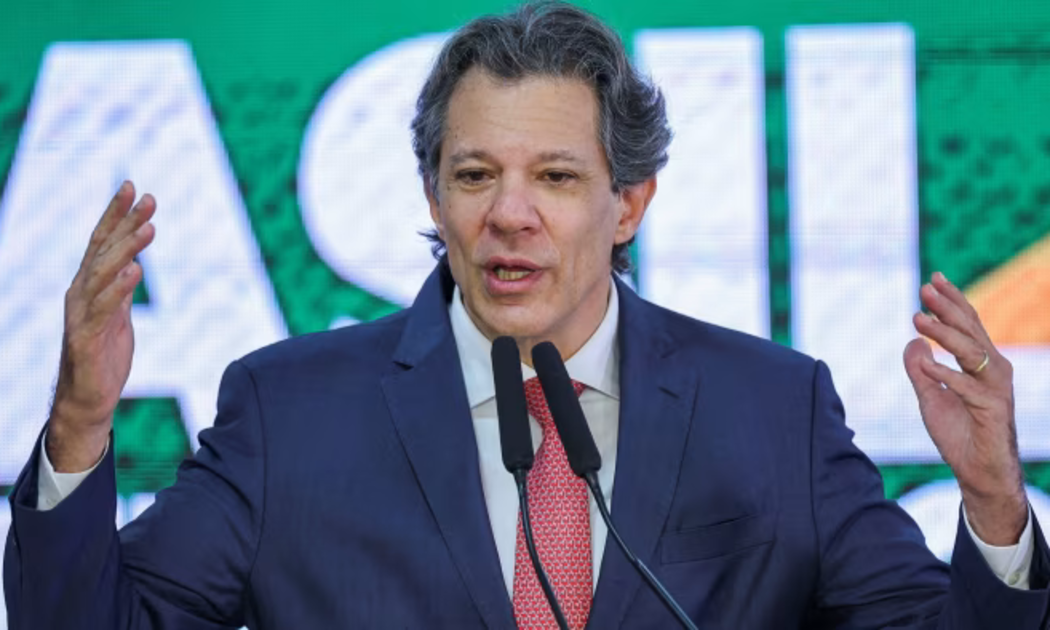 Bộ trưởng Tài chính Brazil Fernando Haddad - Ảnh: Reuters