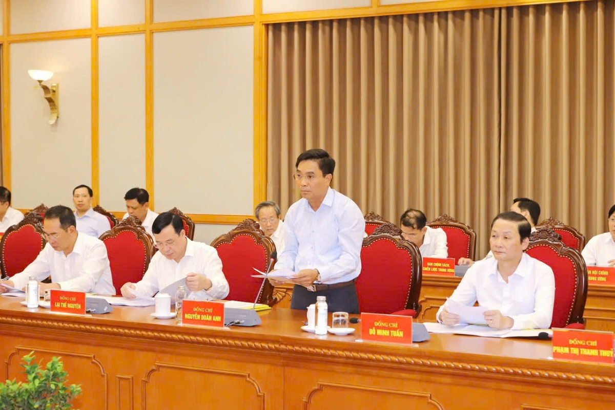 Bí thư Tỉnh ủy Thanh Hóa Nguyễn Doãn Anh phát biểu tại buổi làm việc