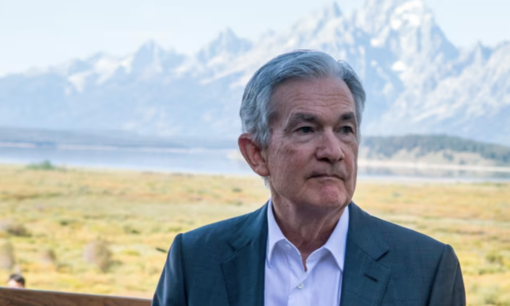 Chủ tịch Fed Jerome Powell ở Jackson Hole tháng 8/2023 - Ảnh: AP.