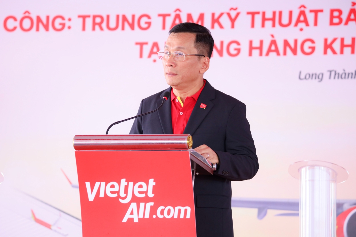 Tổng giám đốc Vietjet Đinh Việt Phương, phát biểu công bố lễ khởi công Trung tâm Kỹ thuật Bảo dưỡng Tàu bay tại Long Thành.