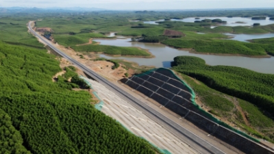 Van Ninh - Cam Lo expressway opens to traffic