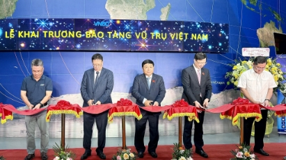 Phó thủ tướng Nguyễn Chí Dũng: Cần kiên định mục tiêu làm chủ công nghệ chiến lược về nghiên cứu và vận hành vệ tinh