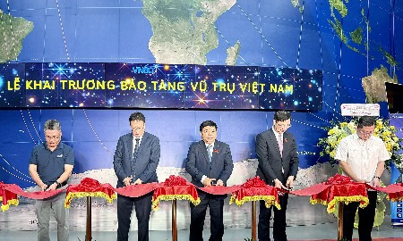 Phó thủ tướng Nguyễn Chí Dũng: Cần kiên định mục tiêu làm chủ công nghệ chiến lược về nghiên cứu và vận hành vệ tinh