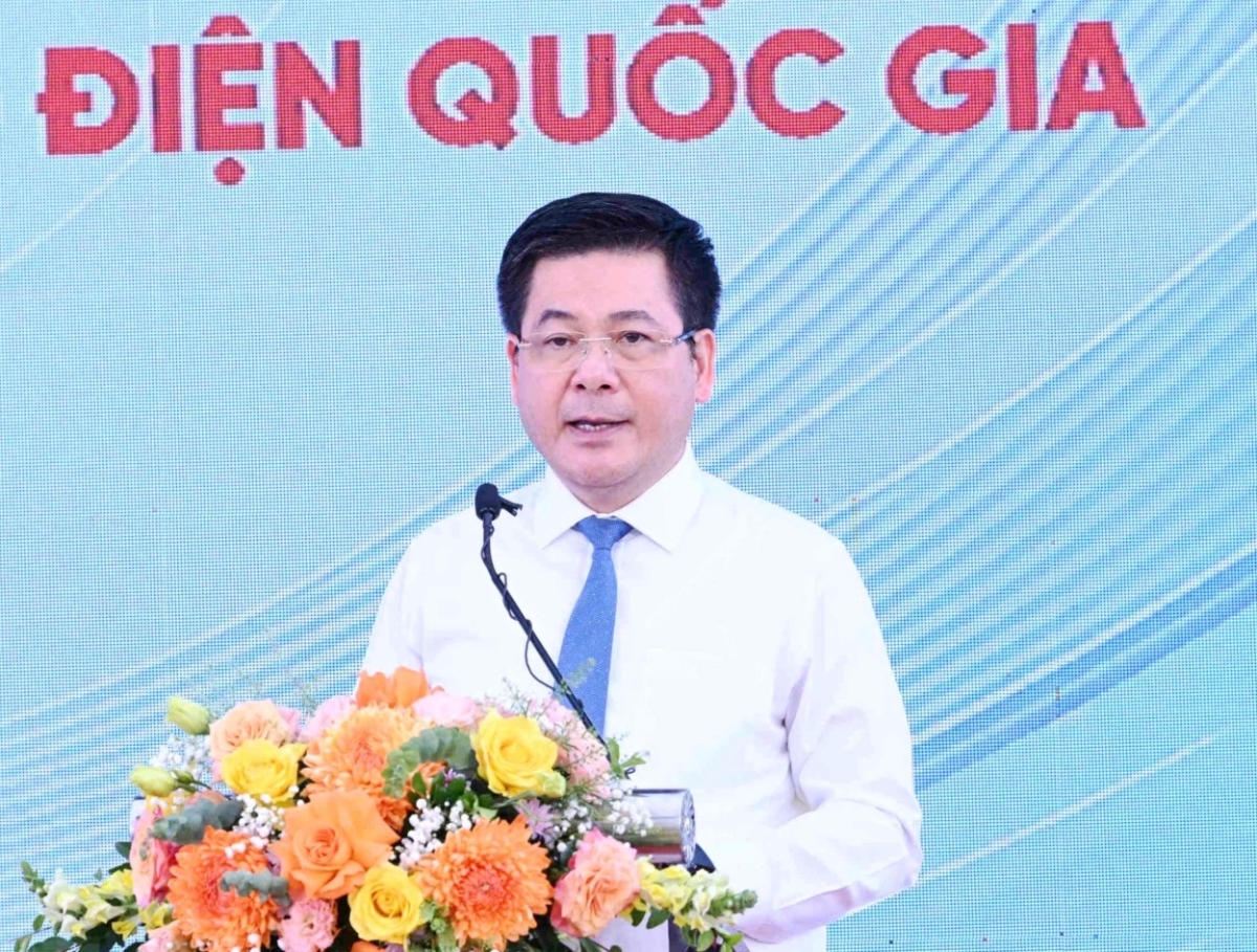 Bộ trưởng Bộ Công Thương Nguyễn Hồng Diên: 