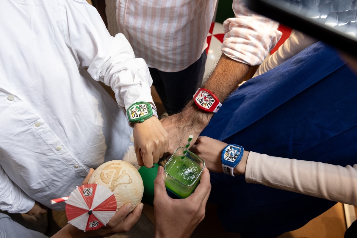 Bộ sưu tập đồng hồ&nbsp;#FR2NCK Muller Vanguard Beach.