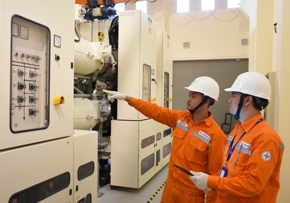 EVNHANOI lên phương án cấp điện an toàn, liên tục, ổn định và chất lượng cho Thủ đô trong các ngày Lễ kỷ niệm 80 năm Cách mạng Tháng Tám và Quốc khánh 2/9.