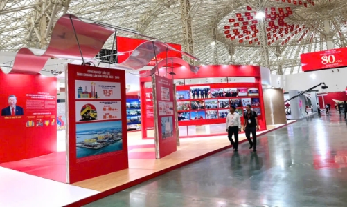 Gấp rút hoàn thành khu triển lãm thành tựu 80 năm ngành công thương 