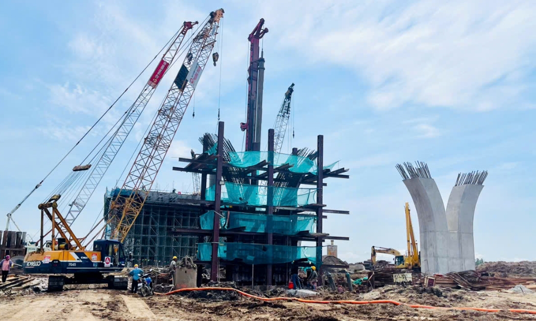Dự án đường vành đai 2 đoạn tuyến Tân Vũ - Hưng Đạo - đường Bùi Viện do Ban Quản lý dự án đầu tư xây dựng các công trình giao thông và nông nghiệp Hải Phòng làm chủ đầu tư đang được đẩy nhanh tiến độ giải ngân.