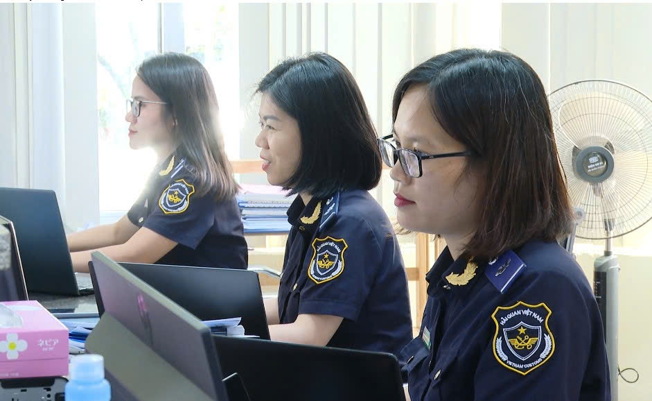 Trong hơn 7 tháng qua, Chi cục đã làm thủ tục cho 124.569 tờ khai xuất nhập khẩu