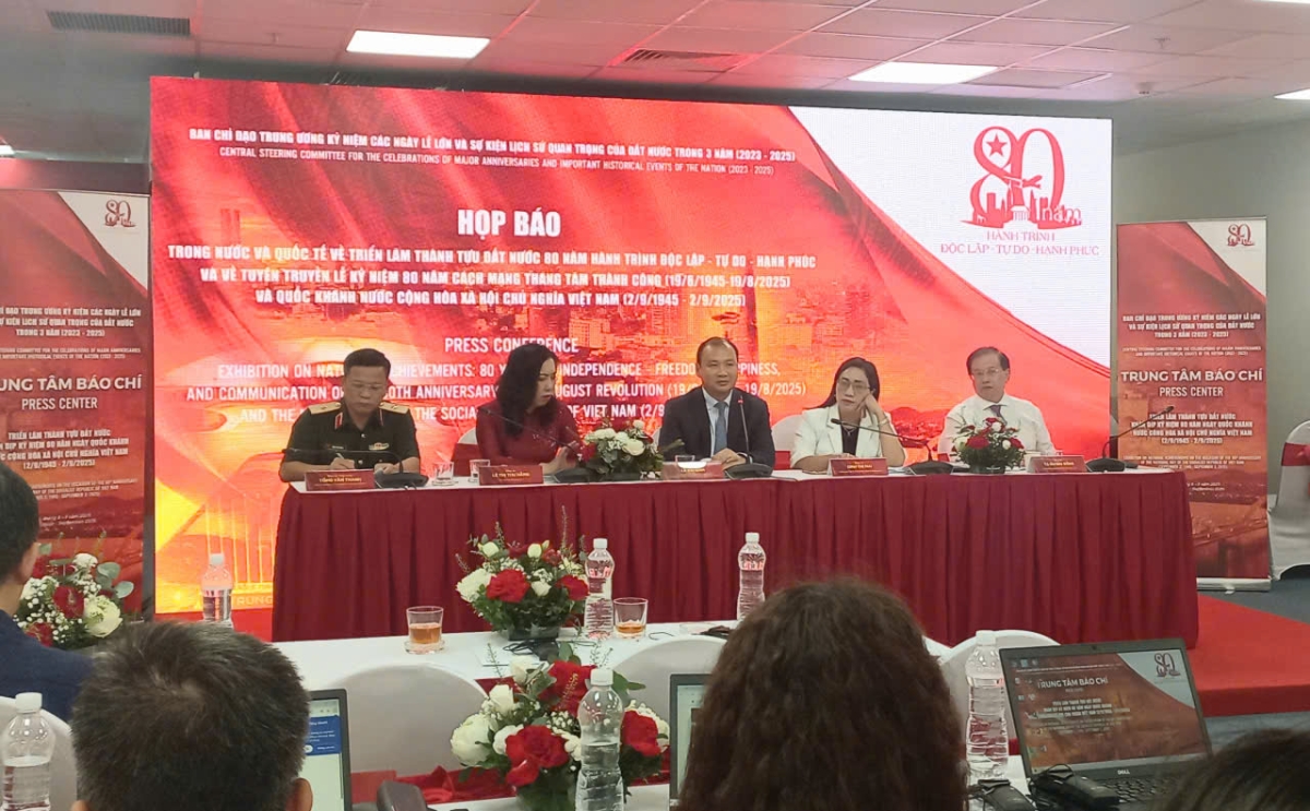 Đại diện các Bộ, ngành thông tin về các hoạt động kỷ niệm. Ảnh: Thu Hằng.