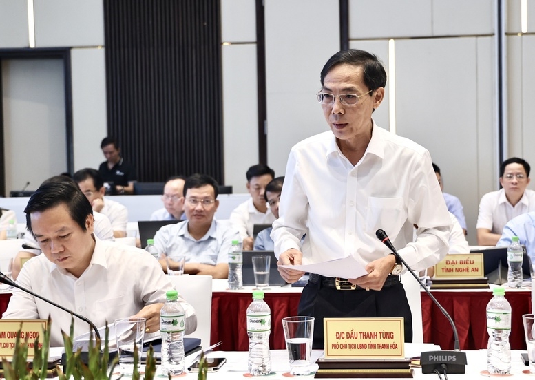 Phó Chủ tịch UBND tỉnh Thanh Hóa Đầu Thanh Tùng phát biểu tại buổi làm việc. Ảnh: Thu Sa