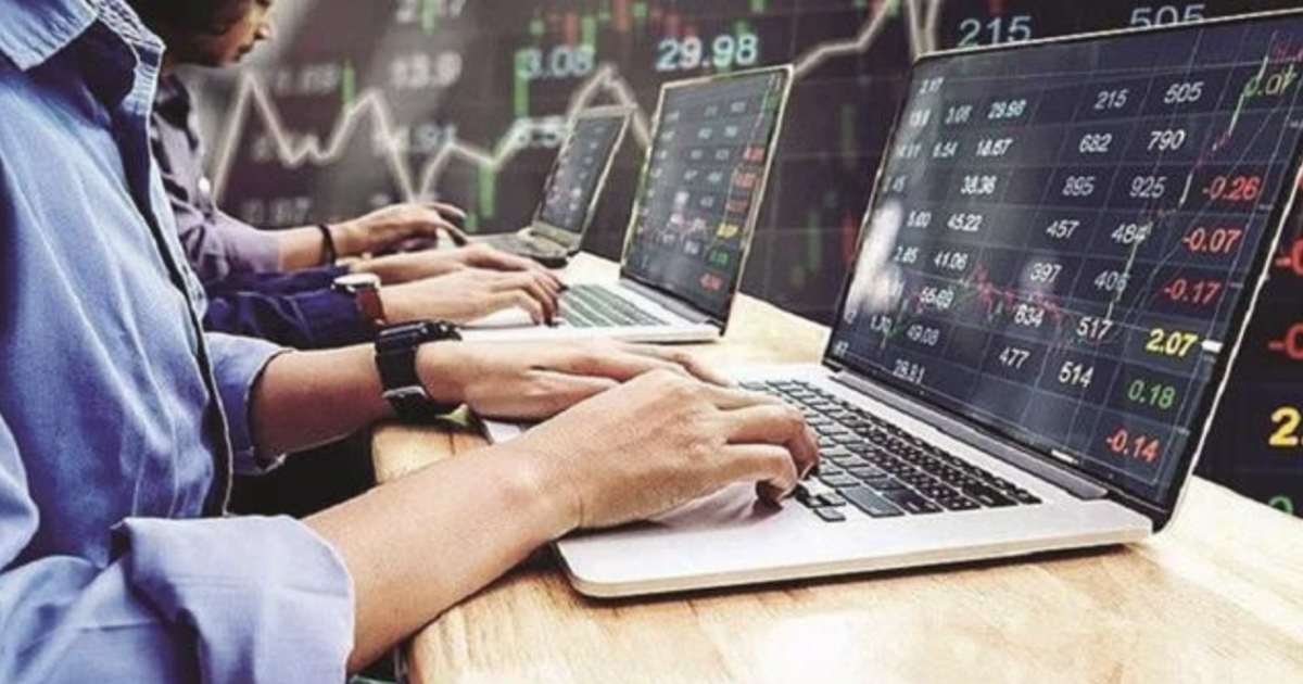 Khối ngoại bán ròng thêm gần 1.000 tỷ