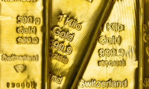 Giá vàng “nín thở” đợi phát biểu của Chủ tịch Fed, SPDR Gold Trust tiếp tục xả hàng