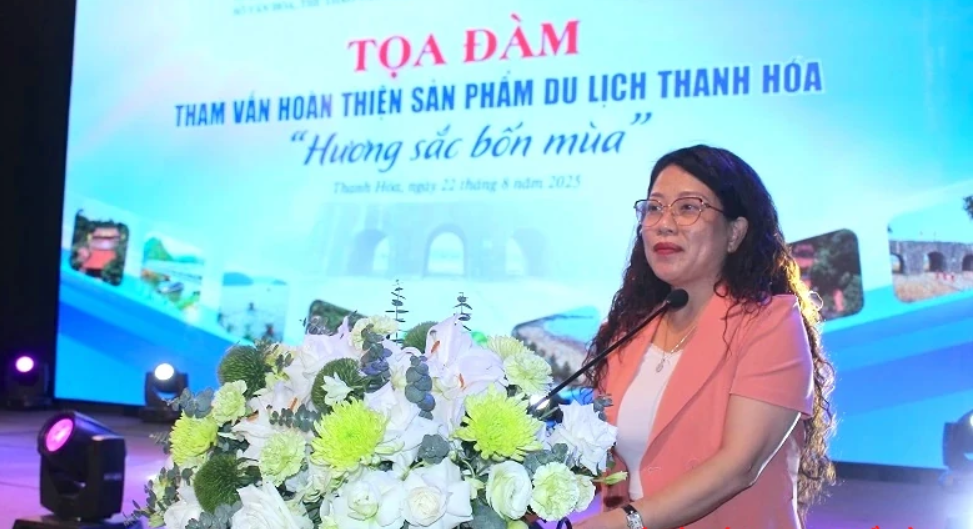 Phó Giám đốc Sở Văn hóa, Thể thao và Du lịch Thanh Hóa Vương Thị Hải Yến trao đổi thông tin tại buổi toạ đàm