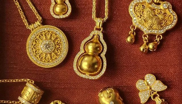 Danh mục sản phẩm ngày càng đa dạng nhắm tới sở thích và đam mê của tầng lớp trung lưu.