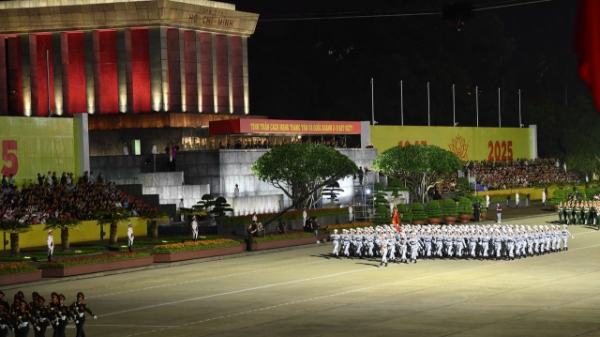 [Phóng sự ảnh] Các lực lượng tổng hợp luyện thành công diễu binh, diễu hành A80 lần thứ nhất 