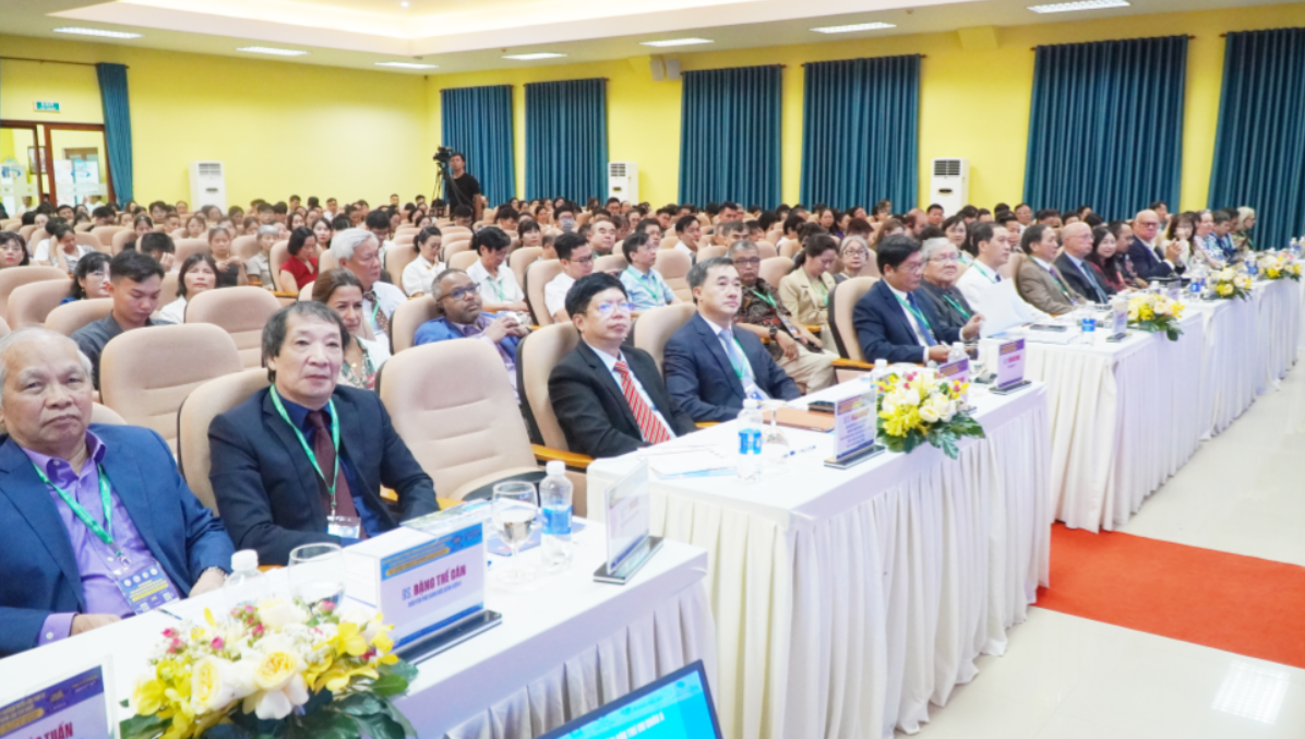 Hơn 600 đại biểu tham dự hội nghị khoa học Phòng, chống ung thư thường niên Huế lần thứ 13, năm 2025