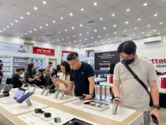 Thị trường điện thoại 5G tại Việt Nam vẫn đang chứng kiến sự đa dạng đáng kể về mẫu mã và giá cả, trải dài trên nhiều phân khúc. Ảnh minh họa