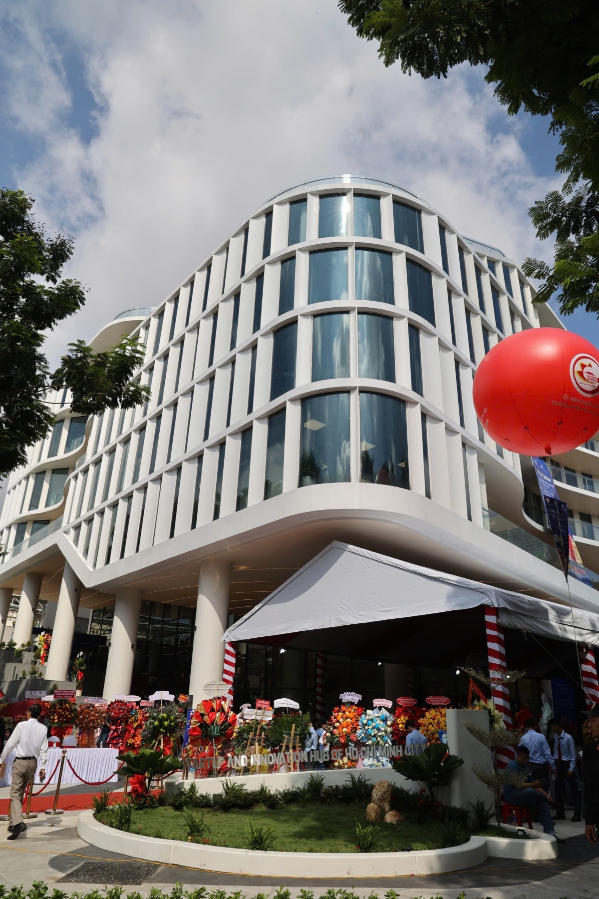 Tòa nhà Trung tâm Khởi nghiệp sáng tạo TP.HCM (SIHUB) tại địa chỉ số 123 Trương Định, phường Xuân Hòa.