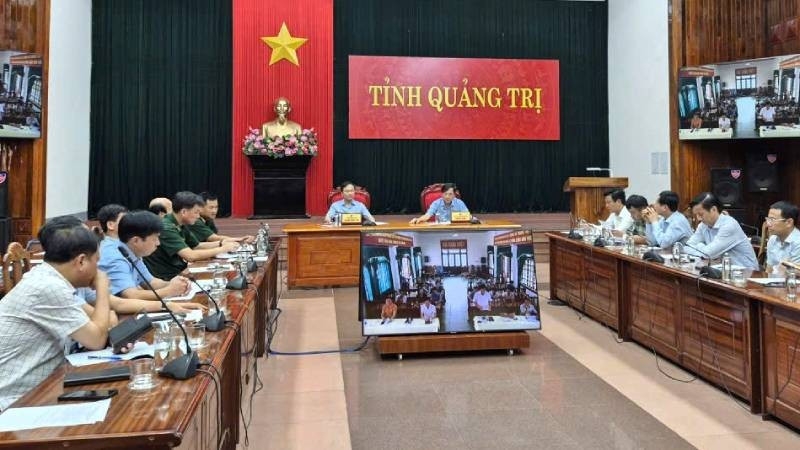 Ủy ban nhân dân tỉnh Quảng Trị tổ chức họp trực tiếp và trực tuyến với các địa phương, đơn vị trong tỉnh triển khai các biện pháp ứng phó với bão số 5.