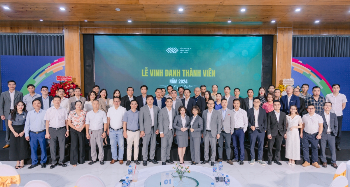 Những Thành viên xuất sắc 2024 không chỉ là “cánh chim đầu đàn” thúc đẩy thanh khoản và đổi mới sản phẩm, mà còn là đối tác chiến lược đồng hành cùng MXV trong hành trình đưa Việt Nam trở thành điểm đến giao dịch hàng hóa uy tín trong khu vực.