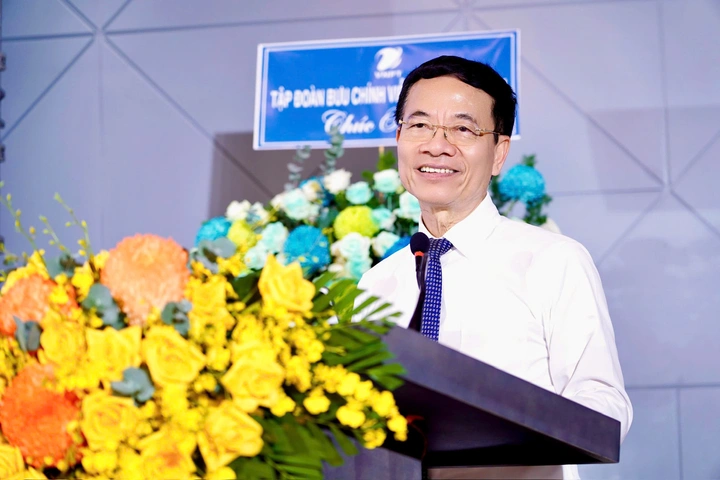 Bộ trưởng nguyễn Mạnh Hùng khẳng định: Thời khắc lịch sử đã đến với khoa học, công nghệ và chuyển đổi số. 