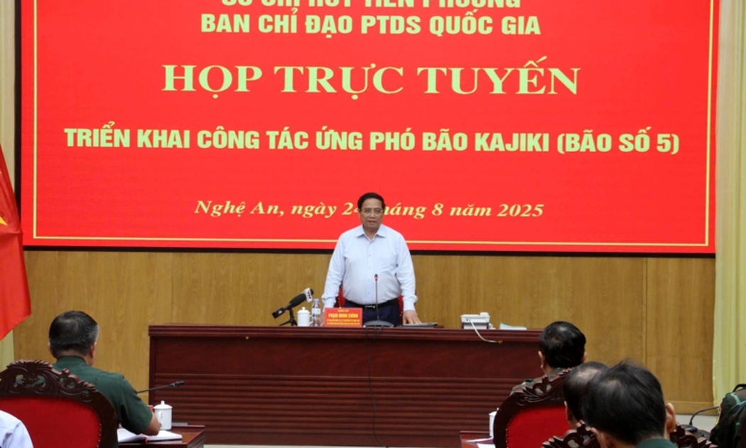 Thủ tướng yêu cầu tuyệt đối không chủ quan, lơ là, tiếp tục lãnh đạo, chỉ đạo sát sao, phải quyết liệt, thường xuyên, phải dứt khoát, với mục tiêu là đặt tính mạng của người dân lên trên hết, trước hết