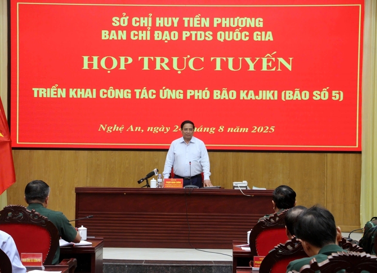 Thủ tướng yêu cầu tuyệt đối không chủ quan, lơ là, tiếp tục lãnh đạo, chỉ đạo sát sao, phải quyết liệt, thường xuyên, phải dứt khoát, với mục tiêu là đặt tính mạng của người dân lên trên hết, trước hết