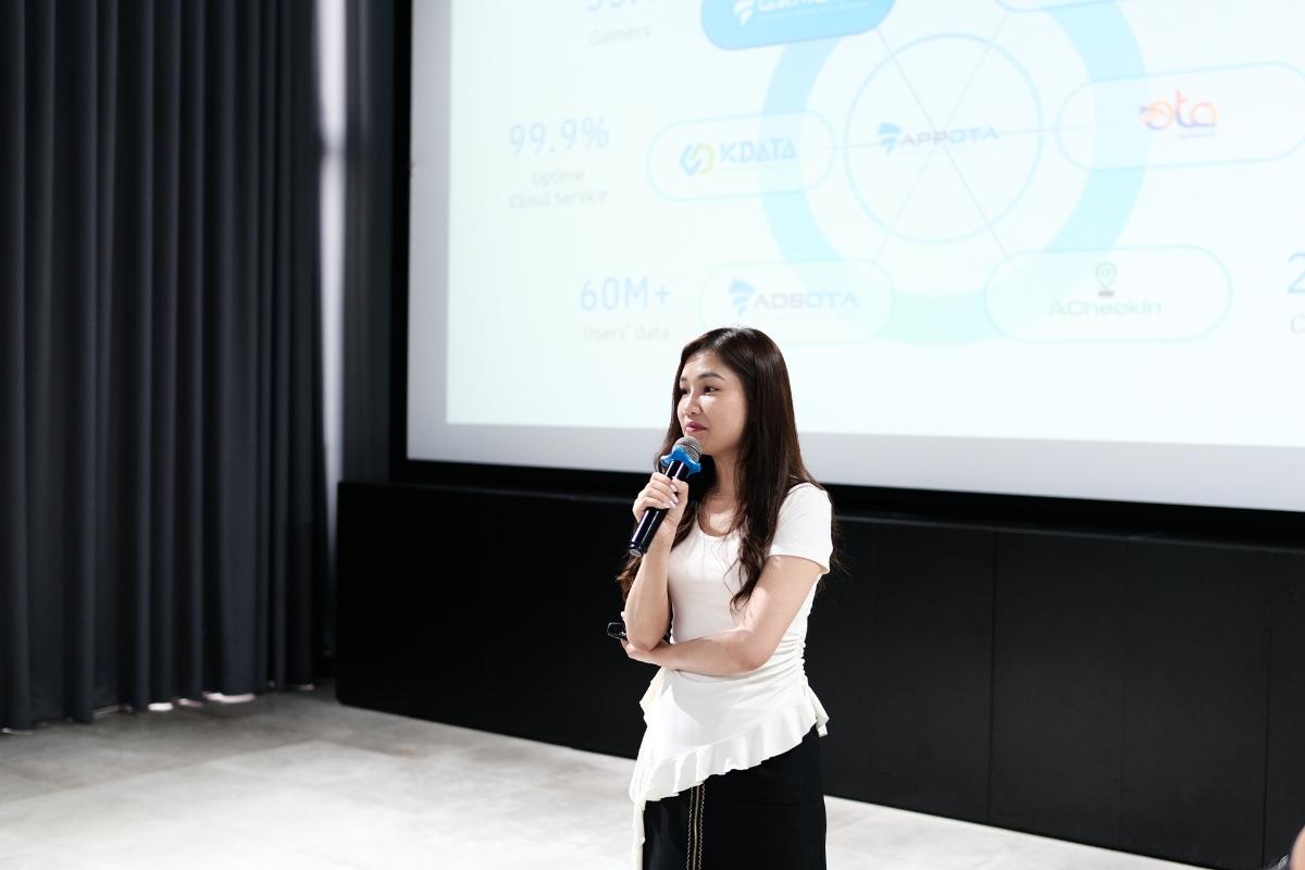 Bà Trang Vũ&nbsp;cho rằng game không chỉ là giải trí, mà còn là một công cụ kết nối mạnh mẽ.