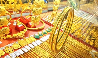 Giá bán vàng miếng SJC chạm ngưỡng gần 127 triệu đồng mỗi lượng