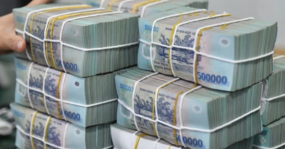 Lãi suất liên ngân hàng tăng mạnh, Ngân hàng Nhà nước bơm 27,8 nghìn tỷ đồng, gấp 7 lần so với đầu tuần
