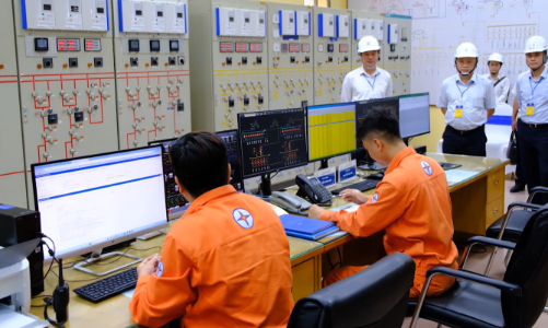Điện lực trực chiến 24/24h ứng phó bão số 5