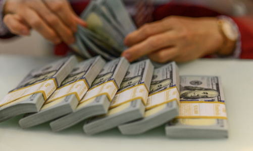 Khối ngoại bán ròng 7.700 tỷ tuần qua, tiền nội 