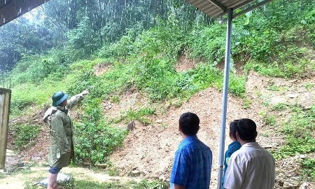 Bắc Trung Bộ có nơi mưa tới 400 mm, cảnh báo thiên tai dồn dập