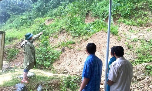 Bắc Trung Bộ có nơi mưa tới 400 mm, cảnh báo thiên tai dồn dập