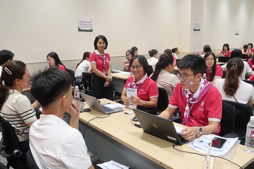 Ngày hội tuyển dụng của AEON Việt Nam thu hút hàng ngàn ứng viên.