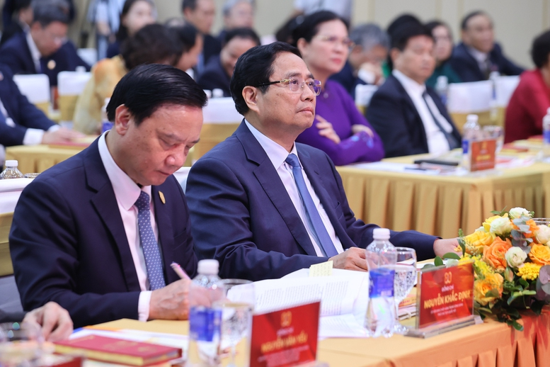 Thủ tướng và các đại biểu tham dự lễ kỷ niệm. Ảnh: VGP