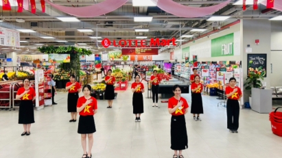 Quốc khánh 2/9: Tưng bừng kích cầu tiêu dùng từ hai đầu đất nước