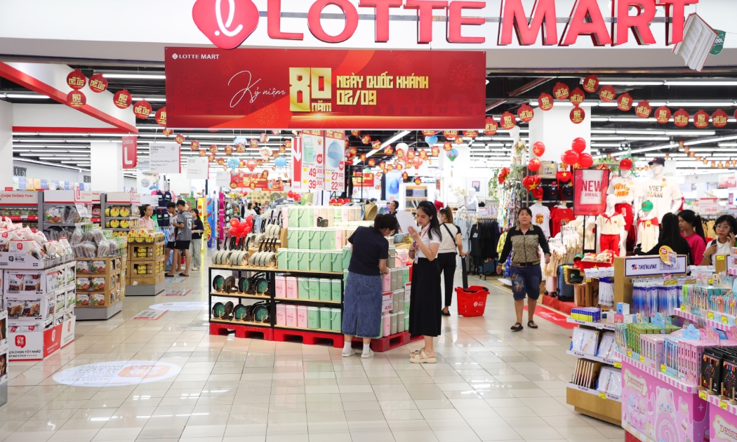 Chương trình khuyến mãi mừng Đại lễ 2/9 của LOTTE MART giảm giá đến 50%, áp dụng trên nhiều ngành hàng thiết yếu.